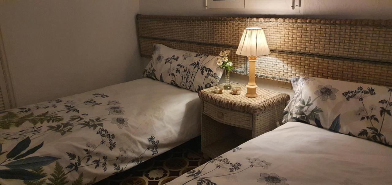 Casa Rural Los Dragos ฟูเอนกาลิเอนเต เด ลา ปาลมา ภายนอก รูปภาพ