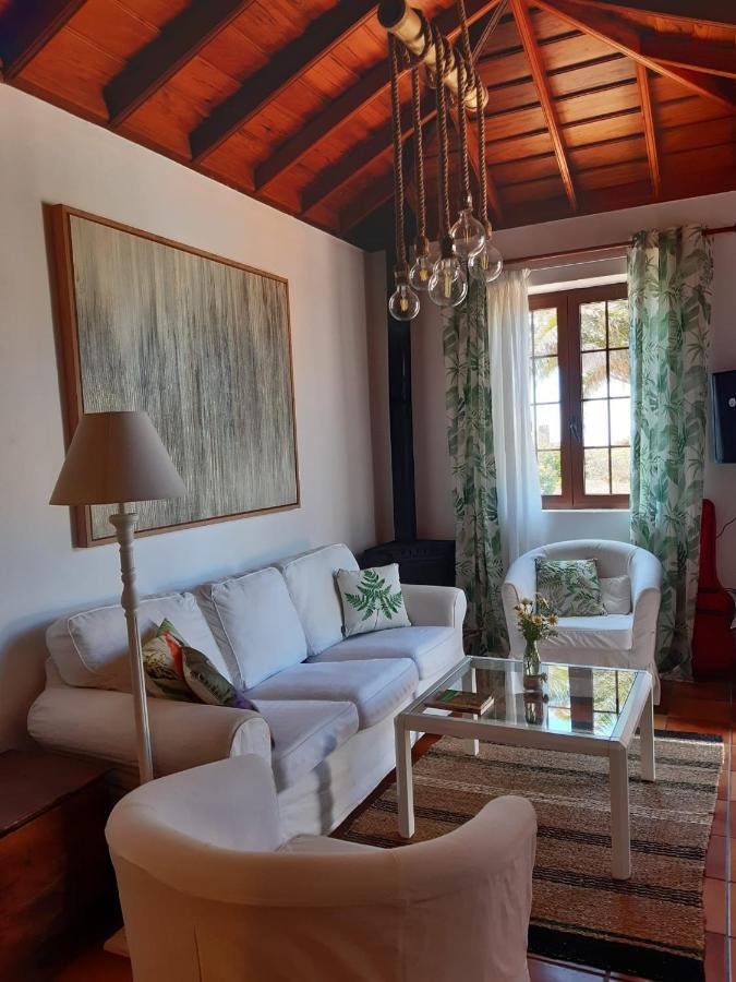 Casa Rural Los Dragos ฟูเอนกาลิเอนเต เด ลา ปาลมา ภายนอก รูปภาพ