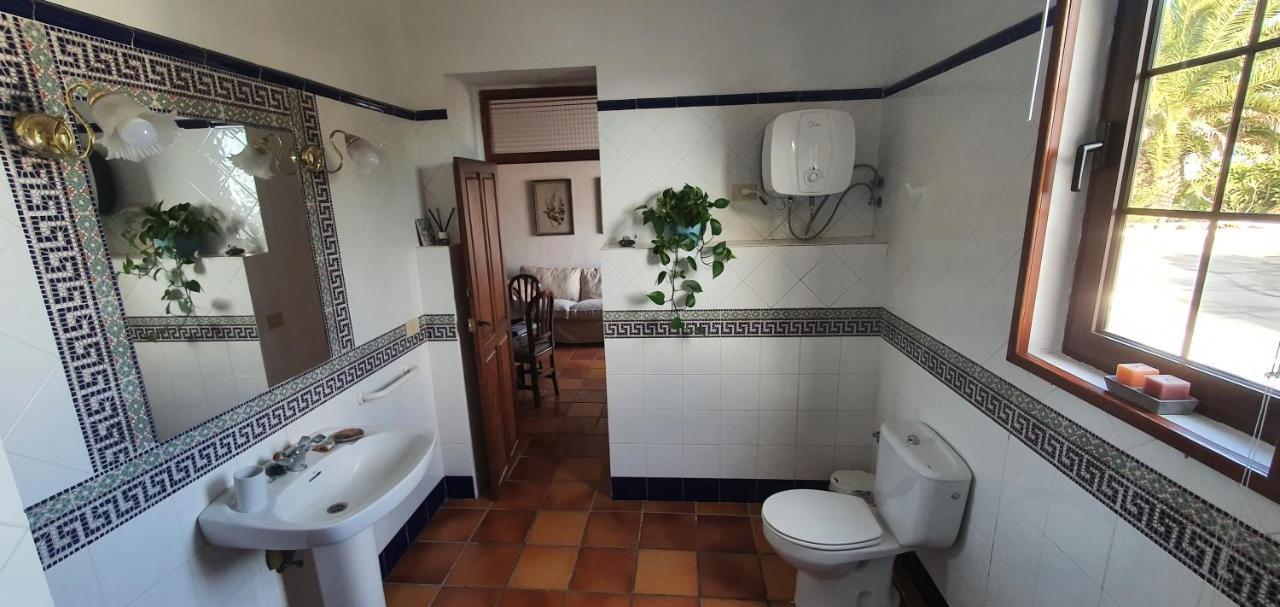 Casa Rural Los Dragos ฟูเอนกาลิเอนเต เด ลา ปาลมา ภายนอก รูปภาพ
